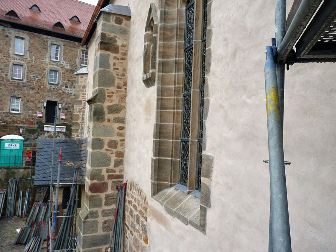 Abbau des Gerüstes an der Südseite (Foto: Karl-Franz Thiede)